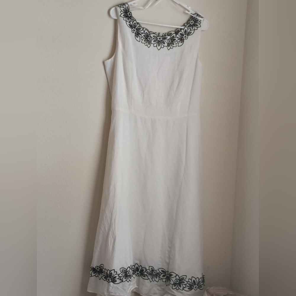 Plaza South Dress Women 12 White & Black Midi Floral Design Elegant Preppy Party